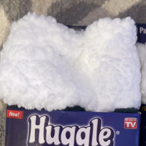 Huggle Slipper Socks - Picture 4 of 5